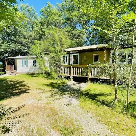 3 Pieces Avec Terrasse - Api-1-52-888 * Camon (Languedoc-Roussillon)