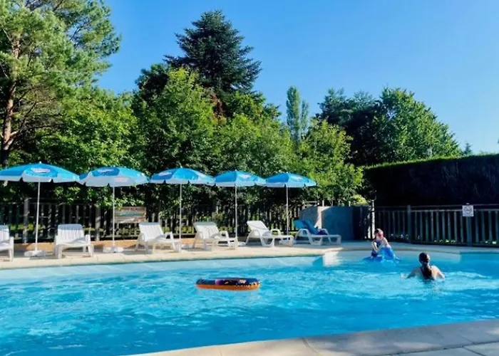 אתר קמפינג 3 Pieces Avec Terrasse - Api-1-52-888 *