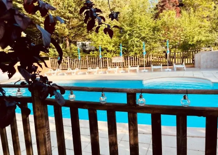 Kamp alanı 3 Pieces Avec Terrasse - Api-1-52-888