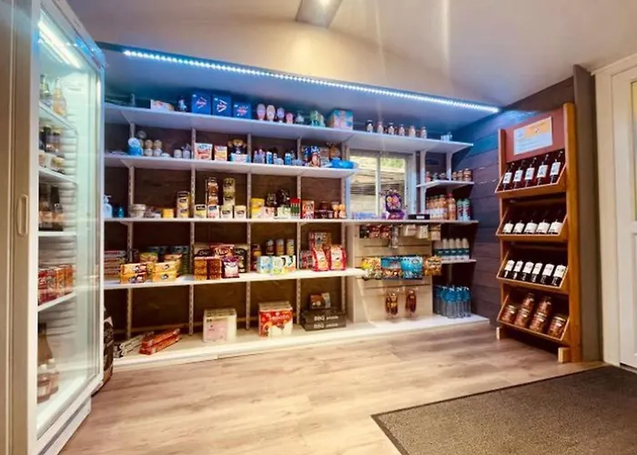 3 Pieces Avec Terrasse - Api-1-52-888 * Camon (Languedoc-Roussillon)